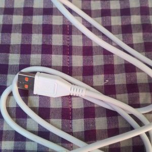 Vivo V8 Cable