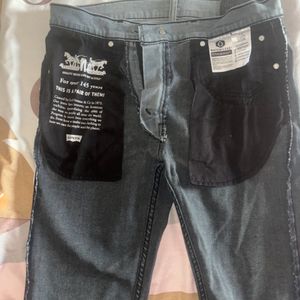 Levis Stretchable Slim Jeans OG