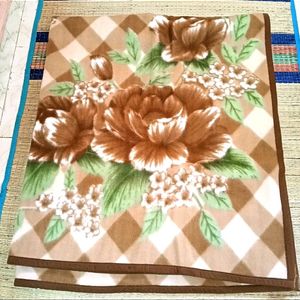 Beautiful Floral Design Wid Checked Brown Blanket