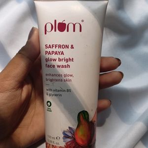 Plum Saffron & Papaya Glow Bright Face Wash