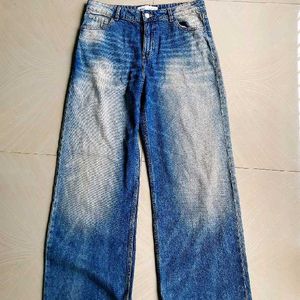 Bershka Baggy Washed Jeans