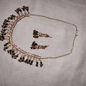 Zircon Studded Necklace Set