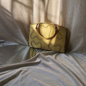 Eye-catching Purse