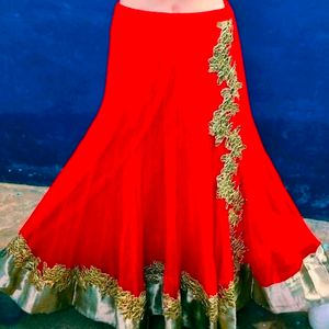 Price Drop💧Beautiful Red And Golden Lahnga Choli