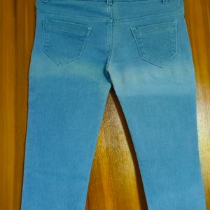 Soft Stechible Jeans