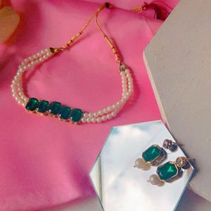 Green Ruby Pearl NECKACE