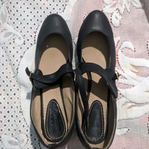 Low Heel Black Shoes