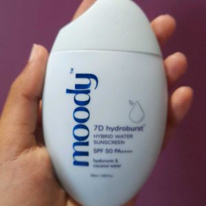 MOODY SUNSCREEN