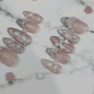 Press On Nails(Dreamy Bride).  Price Dropped 🎉🎉