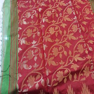 Green Taant Benarasi Saree With All Over Zari Work