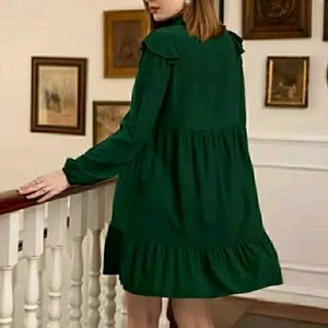 Short frock with button