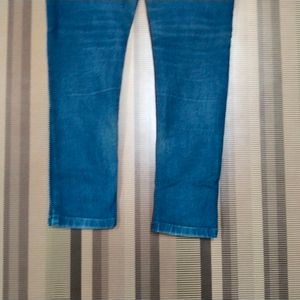 V-42 Size-30 Slim Fit Women Denim Jeans