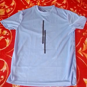 Blue half t-shirt with extra freshness