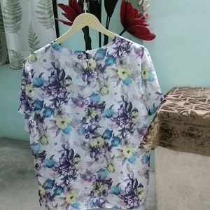 Floral Plus Size Top#STUDIO