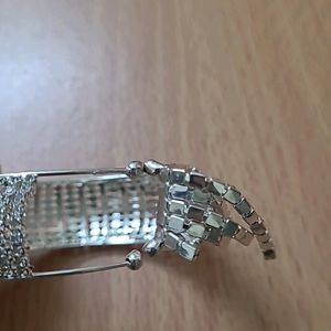 Silver Metal Zircon Bangle