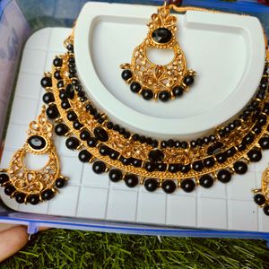 Black Colour Necklace Set