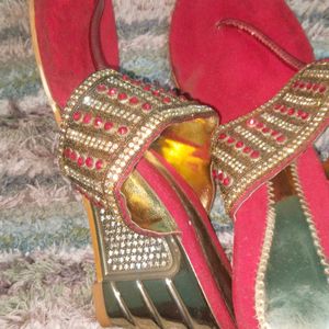 Beautiful Jarkan Sandals