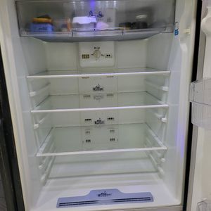 Whirpool Triple Door Fridge In Good Condition