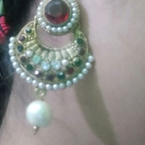 Lovely Fancy Party Wear Earring