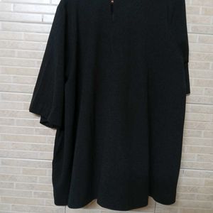 Black Boxy Top Size 4 Xl