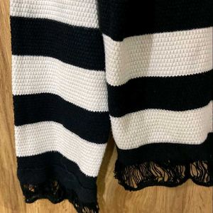 Black and White Combo Mixture Sweater Top