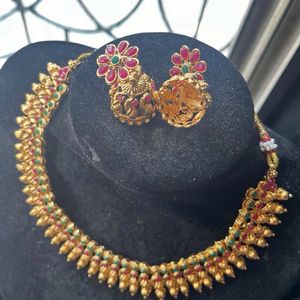 Golden Necklace Set