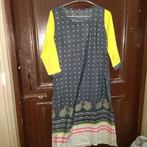 Buy Womwn Kurta Get Dupata Free