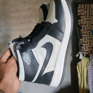 Nike Air Jordan 1 Black White