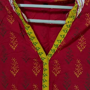 Red Kurti