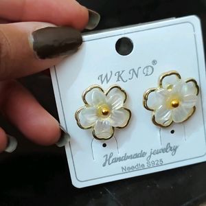 Beautiful Korean 3D Flower Stud Earring