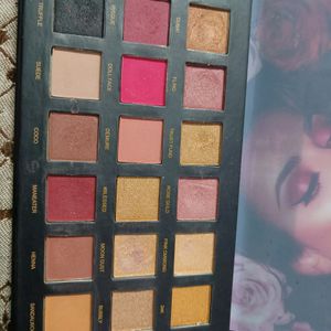 Eyeshadow Pallete Like New