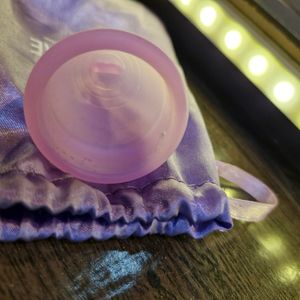 Bombae Reusable Menstrual Cup (Medium)