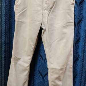 Unisex Jeans Pant.