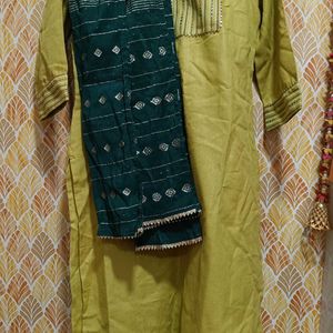 Traditional Mehndi Green Color Kurta Pant And Dupa