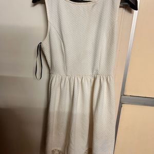 Forever 21 Off White dress Of M Size