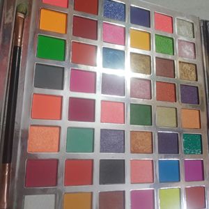 Miss Gold 48 Color Eyeshadow Palette