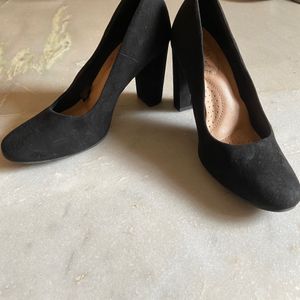 Stunning Black Pumps In Very Good Condition