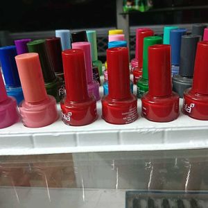 Wholesale rate Nailpaint set💅🏻🤩