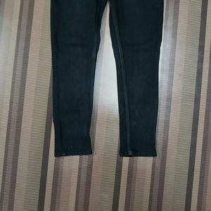 Y-20 Size 28 Slim Fit Women Denim Jeans