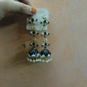 Black &white Jhumka