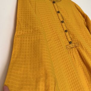 YELLOW COLOR KURTI WITH POCKETS