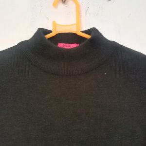 New Black Turtleneck Pullover