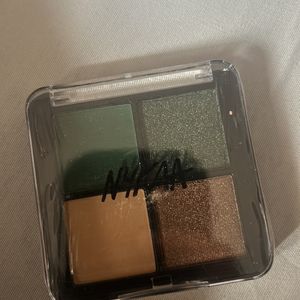 NYKAA EYESHADOW SHADE 11 (wild Weekend)