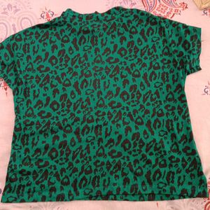 Here & Now, Green, Animal Print Tshirt