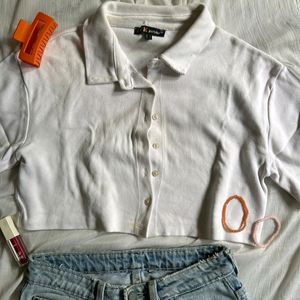 White crop shirt 🌼
