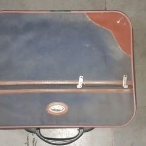 Vintage Traveling Bag Suit Case Laugage Ba