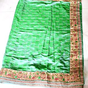 Dual Tone Green Colour Saree With Stitched Blouse