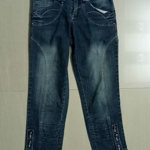 Combo Of Denim Jeans & Capri (Women)