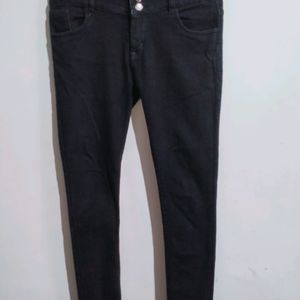 Black Skinny Jeans For Women