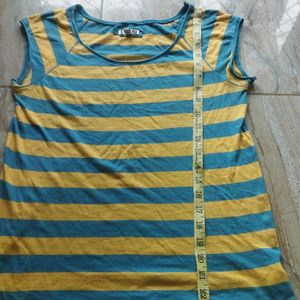 T-shirt With Blue And Yellow Stripes